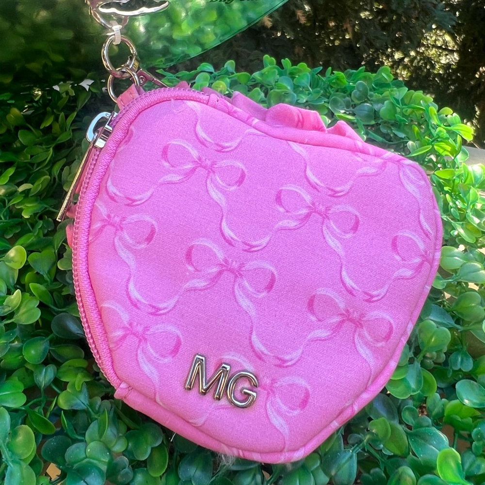 MADDEN GIRL PINK BOW HEART RUFFLE BAG CHARM